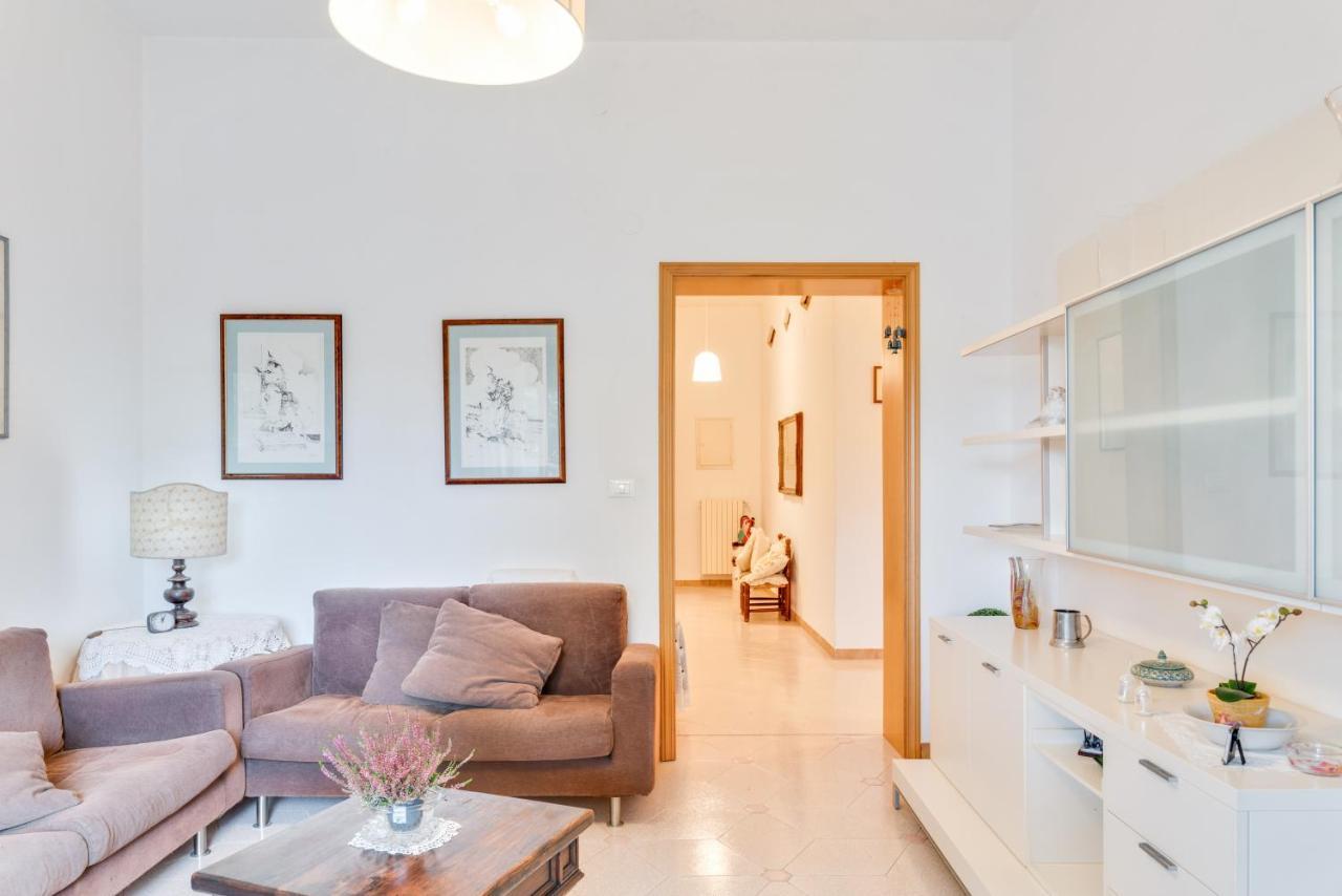 Marradi Apartment With Balcony ลีวอร์โน ภายนอก รูปภาพ